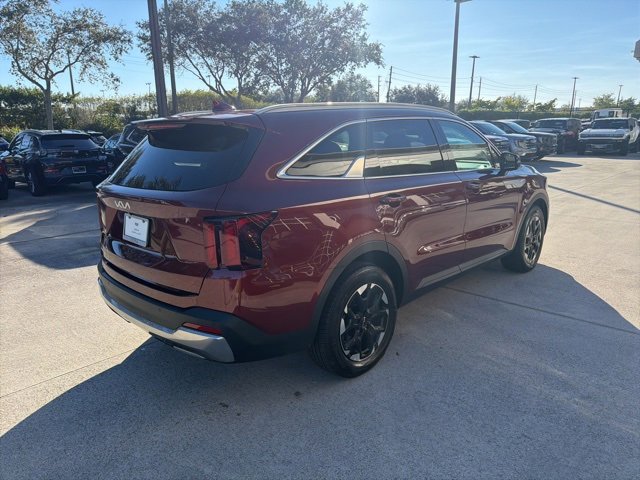 Used 2025 Kia Sorento S w/ Panoramic Sunroof Package image 6