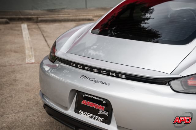 Used 2017 Porsche 718 Cayman RWD image 29