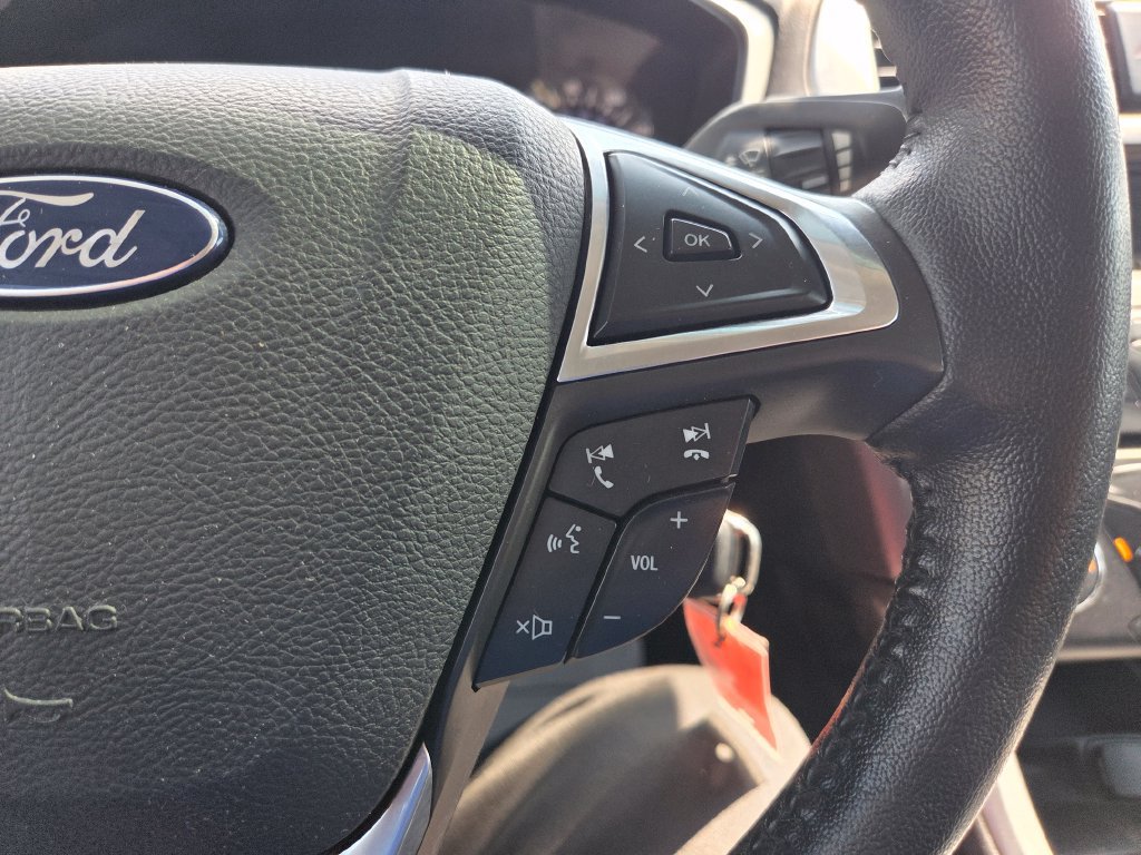 Used 2016 Ford Fusion SE w/ Equipment Group 201A FWD image 13