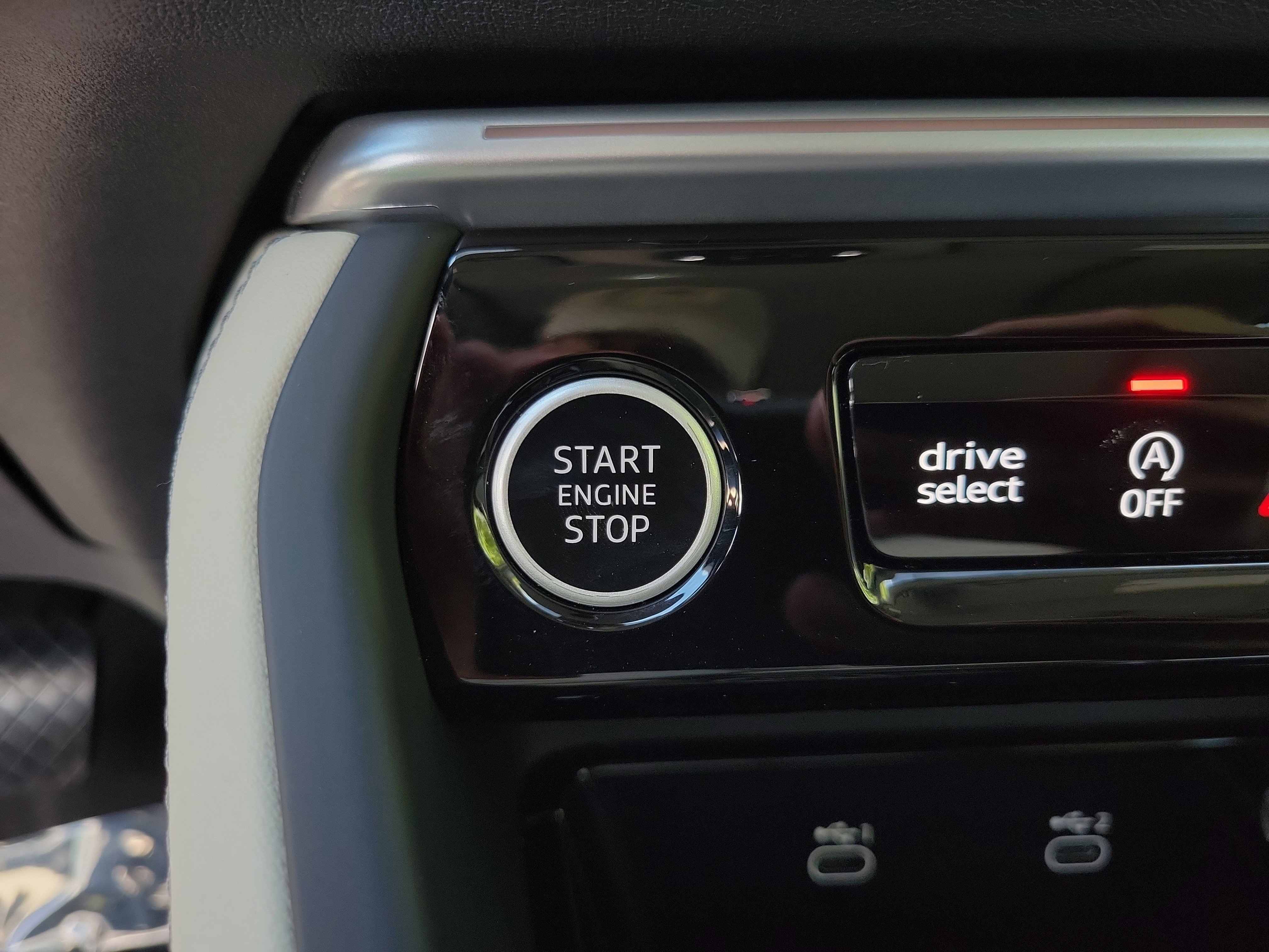 Certified 2025 Audi Q5 Prestige image 33