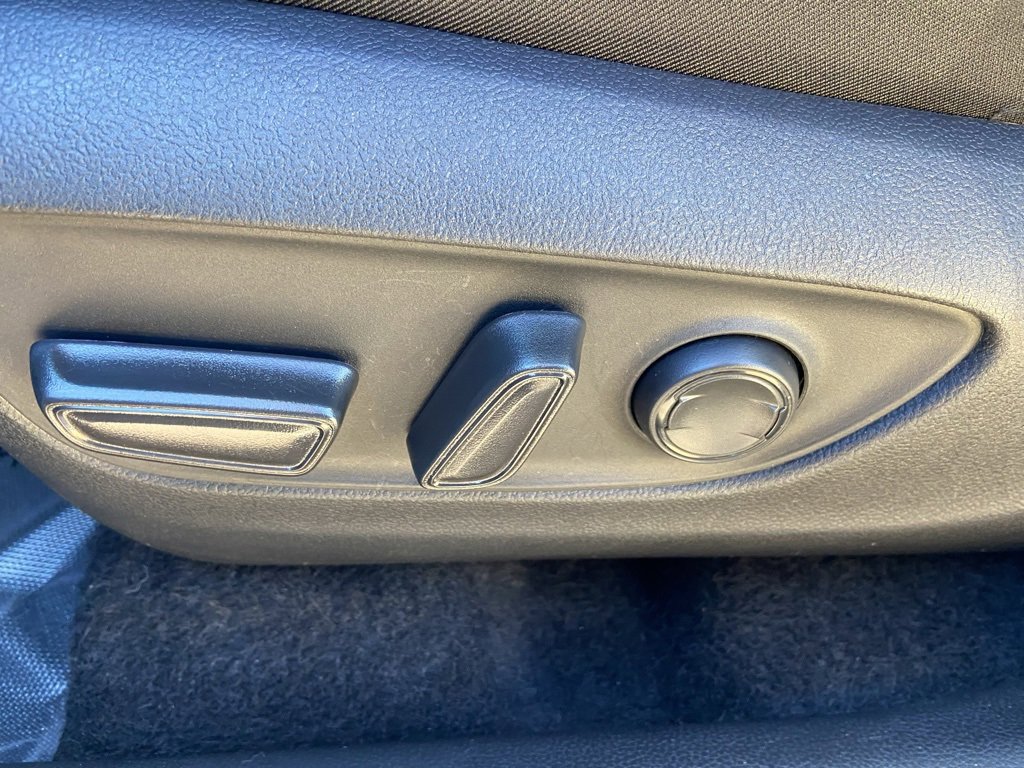 Used 2025 Toyota RAV4 XLE image 10