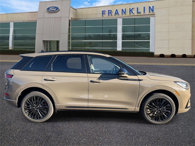 New 2026 Lincoln Corsair Premiere image 8