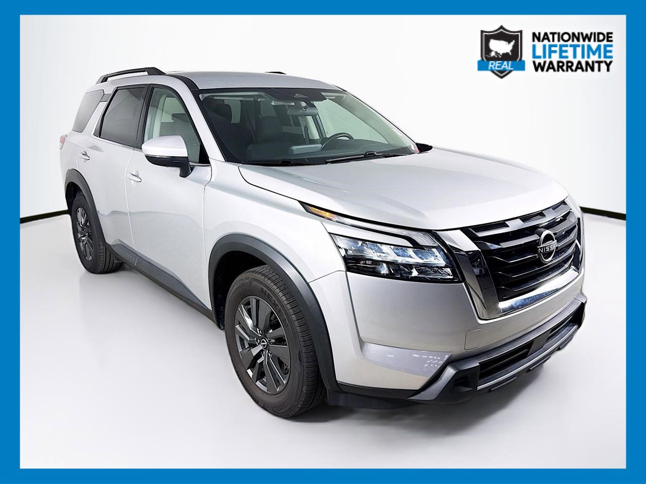 Used 2024 Nissan Pathfinder SV