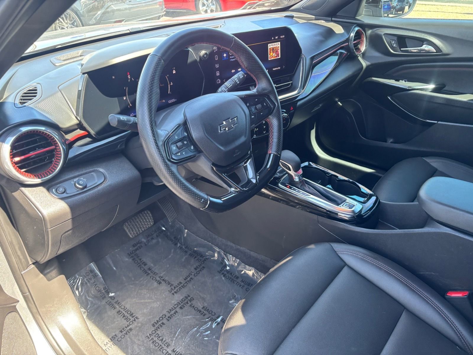 Used 2025 Chevrolet Trax RS w/ Driver Confidence Package image 21