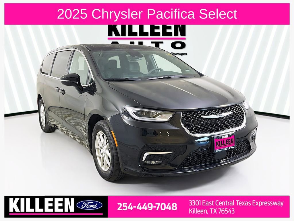 Used 2025 Chrysler Pacifica Select