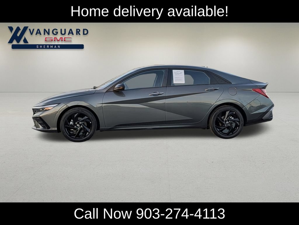 Used 2026 Hyundai Elantra Sport FWD image 4