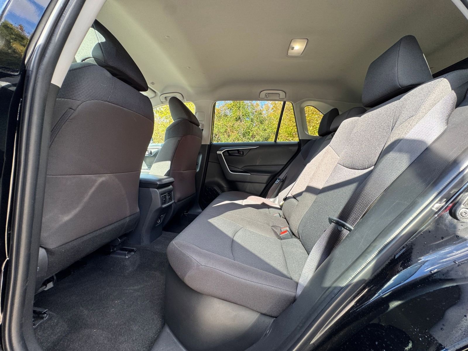 Used 2025 Toyota RAV4 LE image 21