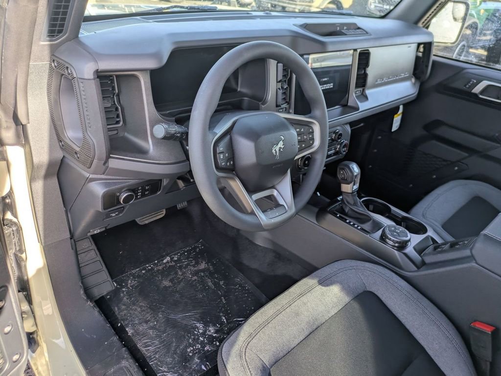 New 2025 Ford Bronco 4-Door image 18