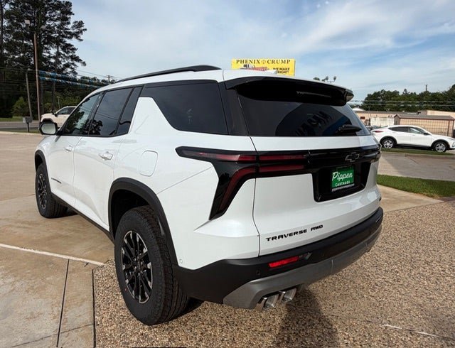 New 2026 Chevrolet Traverse Z71 w/ Enhanced Driving Package AWD/4WD image 6
