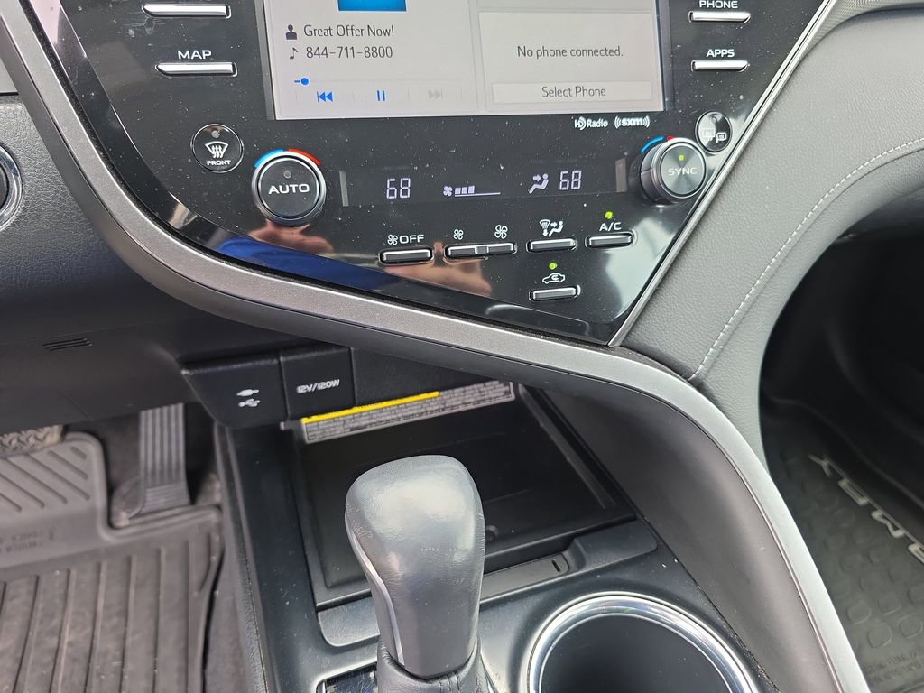 Used 2019 Toyota Camry XSE FWD image 27