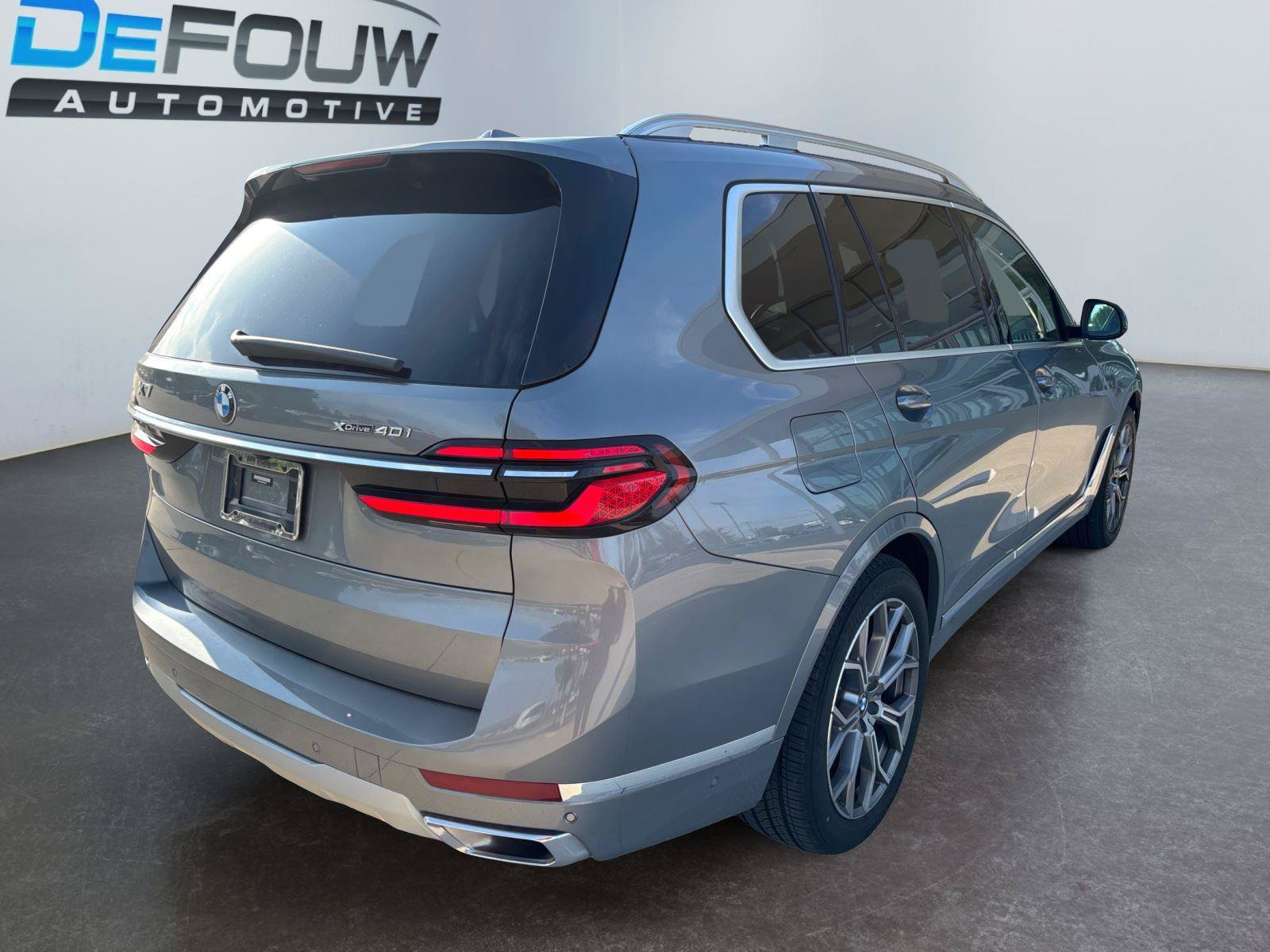 Used 2024 BMW X7 xDrive40i AWD/4WD image 13