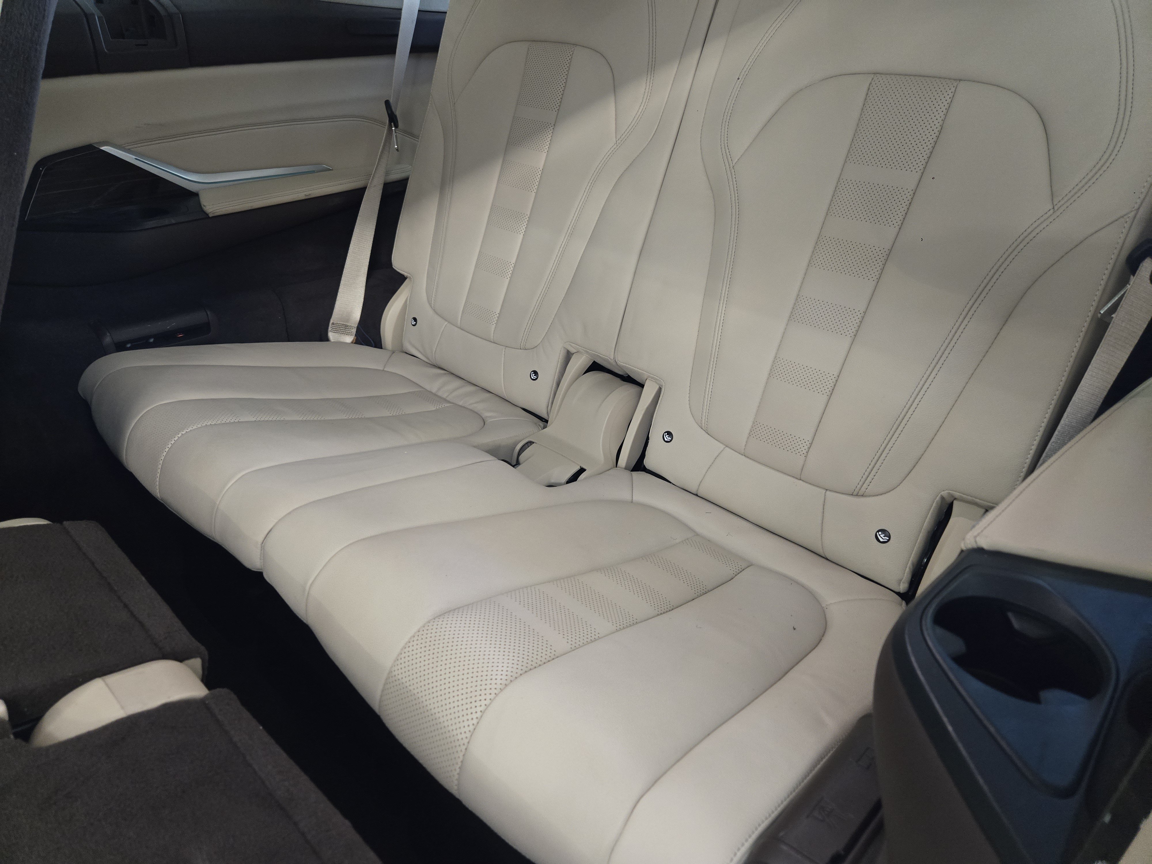 Used 2019 BMW X7 xDrive40i w/ Cold Weather Package AWD/4WD image 35