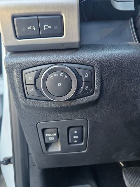 Used 2018 Ford F150 Platinum w/ Equipment Group 701A Luxury AWD/4WD image 27