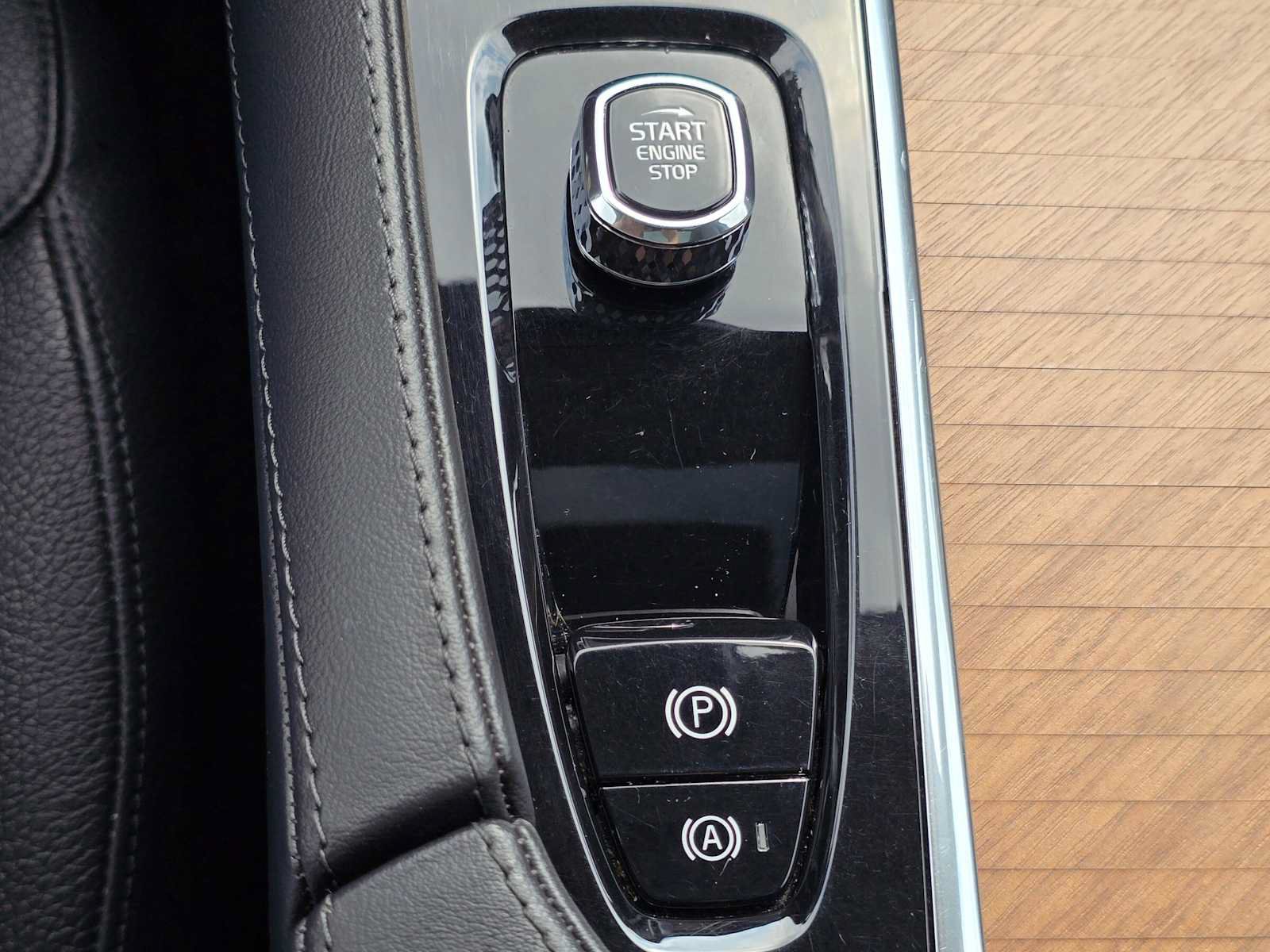 Certified 2023 Volvo XC90 T8 Plus w/ Protection Package Premier AWD/4WD image 33