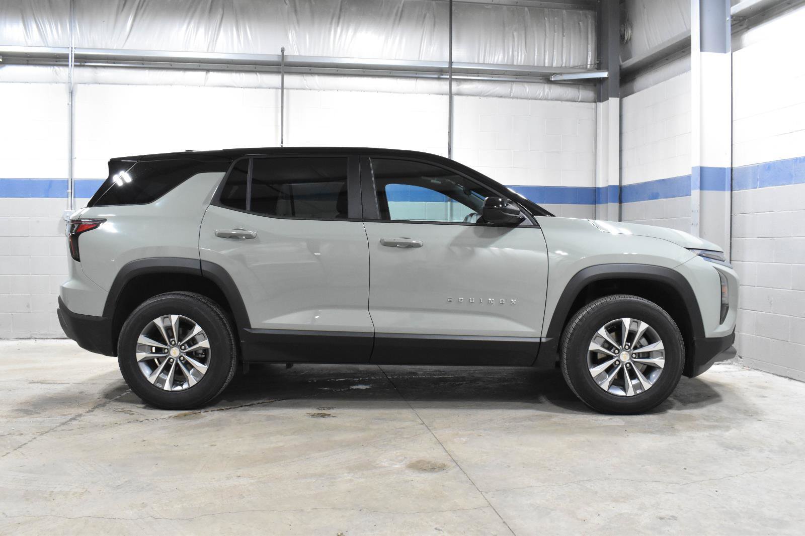 Used 2026 Chevrolet Equinox LT w/ Convenience Package II image 30