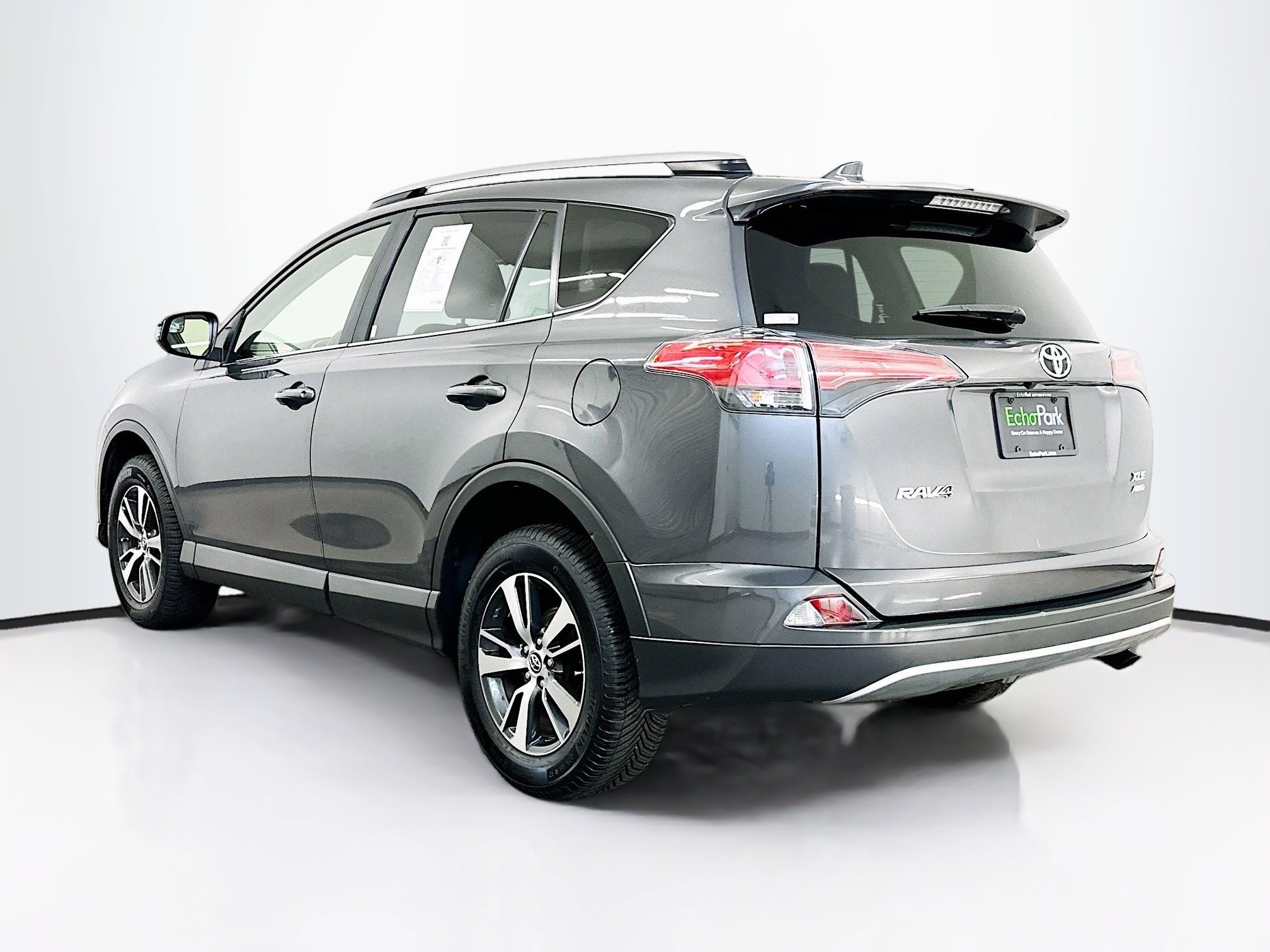 Used 2017 Toyota RAV4 XLE w/ Plus Special Value Package AWD/4WD image 5