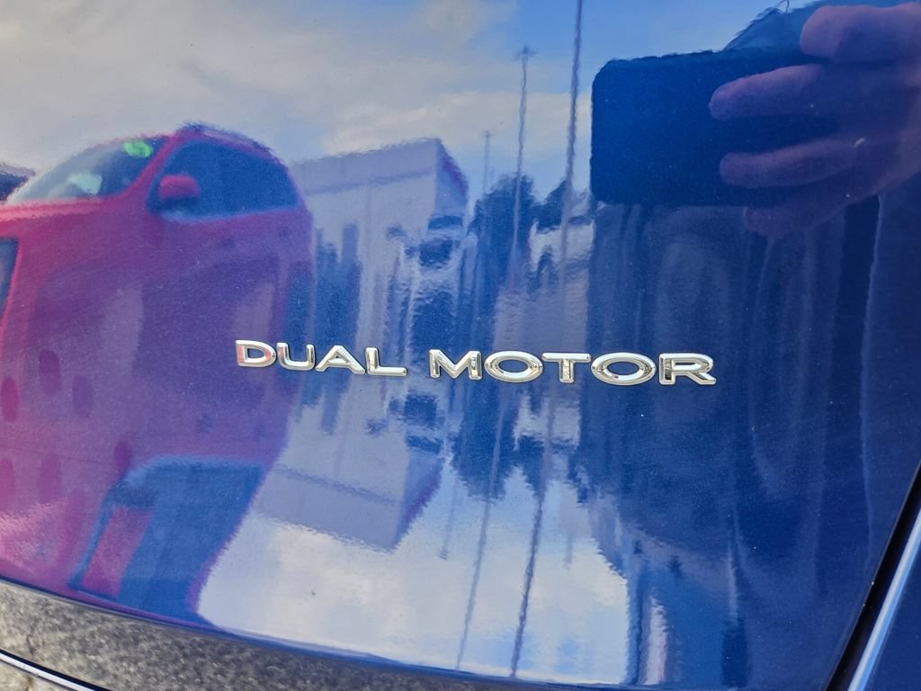 Used 2021 Tesla Model Y Long Range AWD/4WD image 14