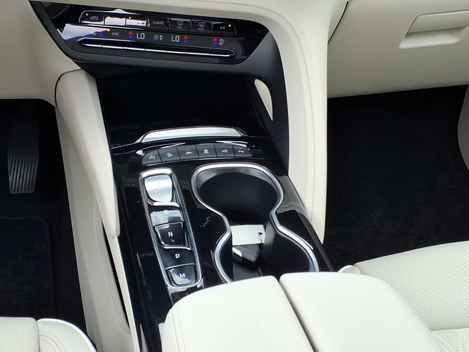Certified 2022 Buick Envision Avenir w/ Technology Package II AWD/4WD image 15