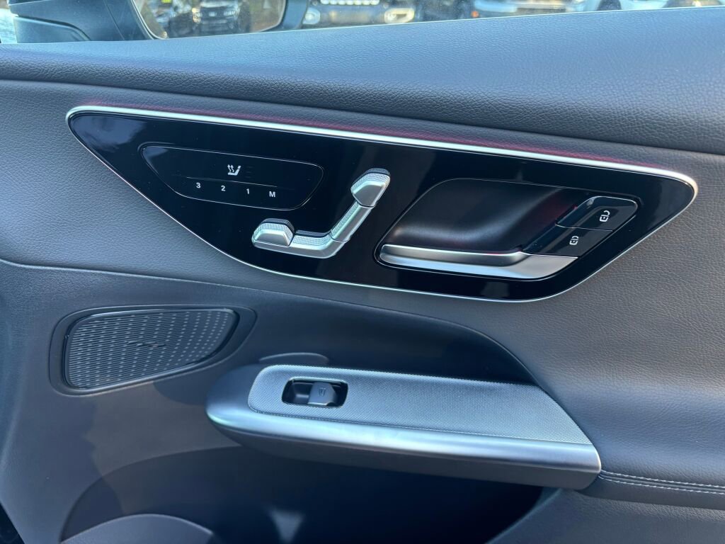 New 2026 Mercedes-Benz GLC 350e 4MATIC image 14