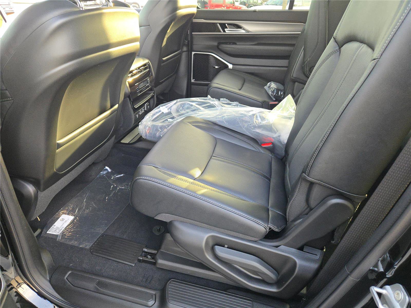 New 2026 Jeep Grand Wagoneer L Limited image 21