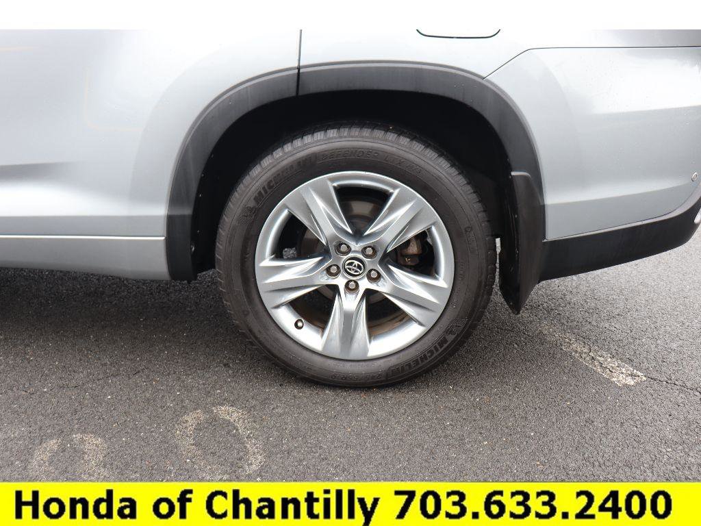 Used 2016 Toyota Highlander Limited image 35