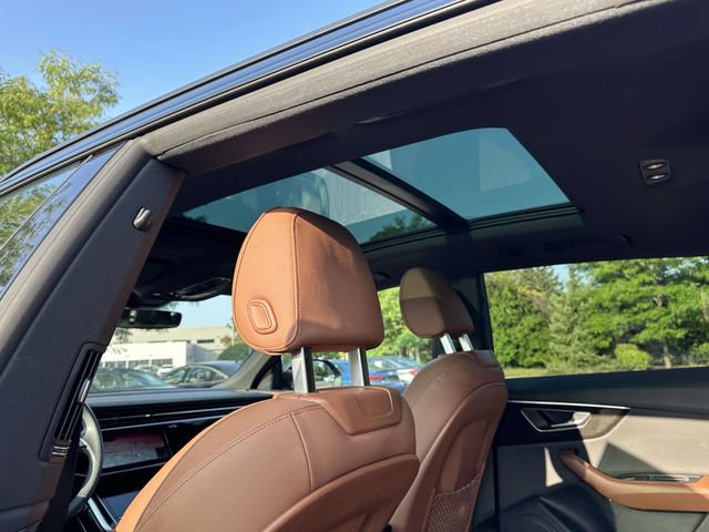 Used 2023 Audi Q8 Premium w/ Towing Package AWD/4WD image 18