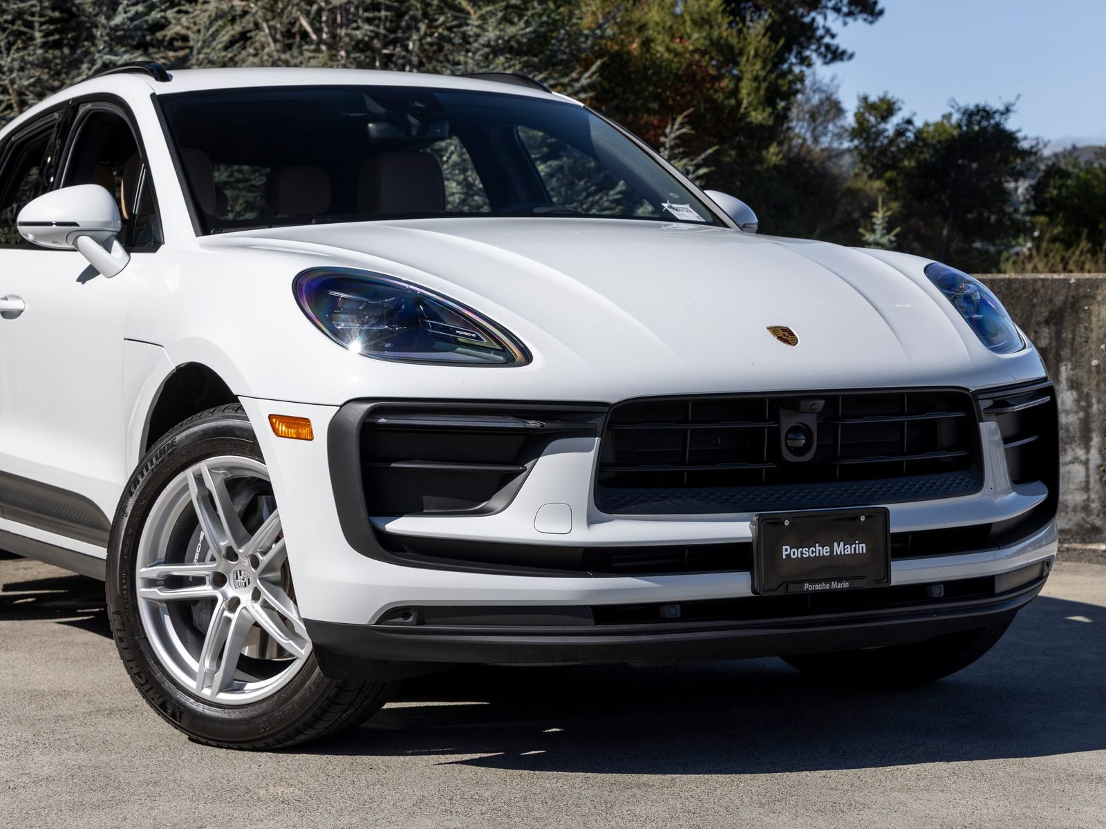 Certified 2026 Porsche Macan AWD/4WD image 9