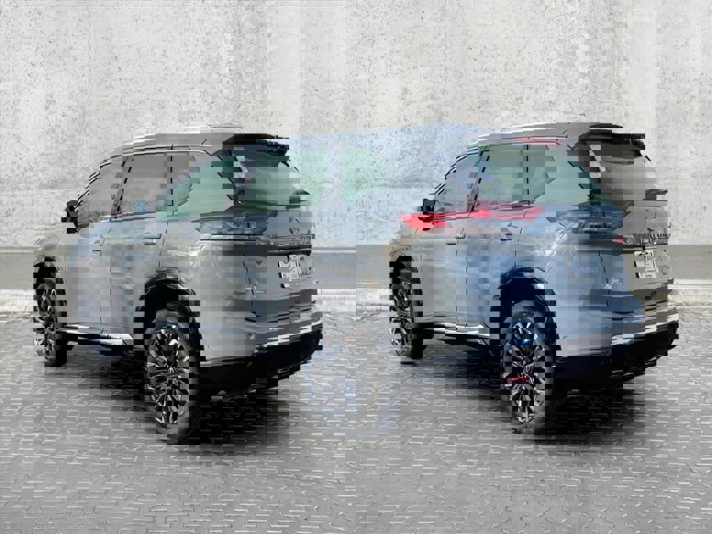 New 2025 Nissan Rogue Platinum w/ Tech Package image 8