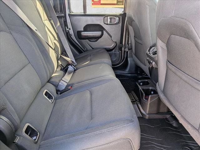 Used 2022 Jeep Gladiator Willys image 19