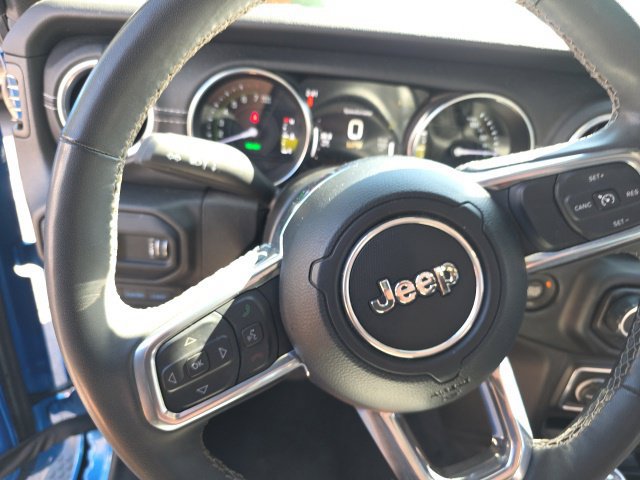 Used 2023 Jeep Wrangler Unlimited Sahara w/ Cold Weather Group AWD/4WD image 16