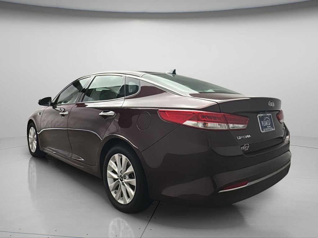 Used 2016 Kia Optima EX w/ Premium Package FWD image 4