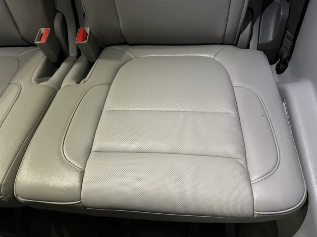 Used 2023 GMC Acadia SLT w/ Preferred Package image 22