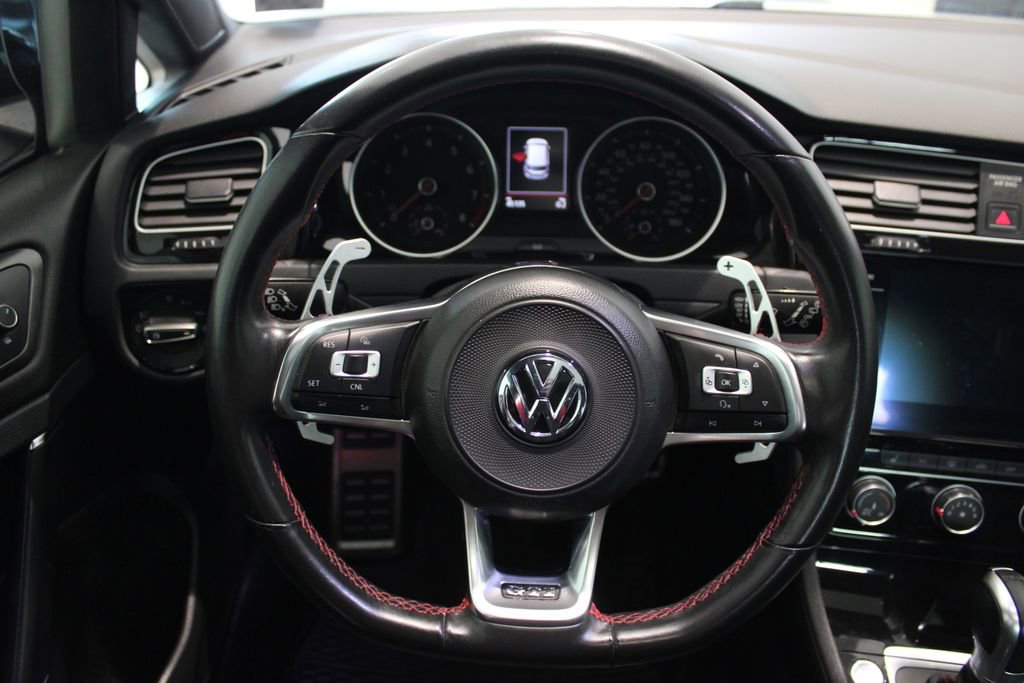 Used 2018 Volkswagen GTI SE image 21