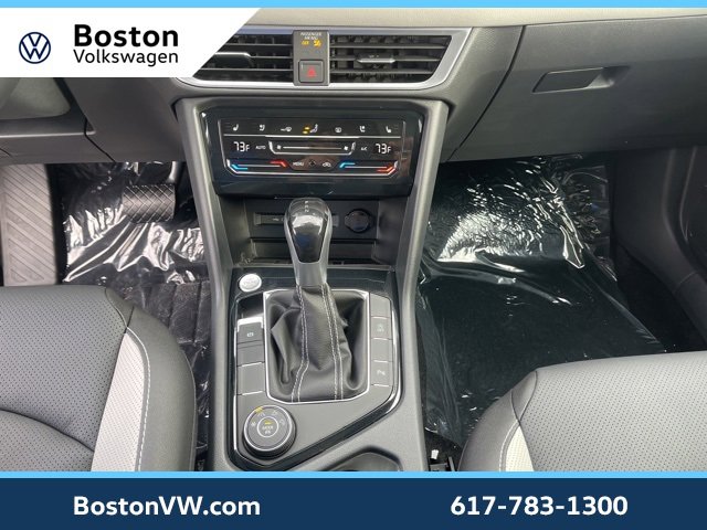 New 2025 Volkswagen Taos SEL image 22