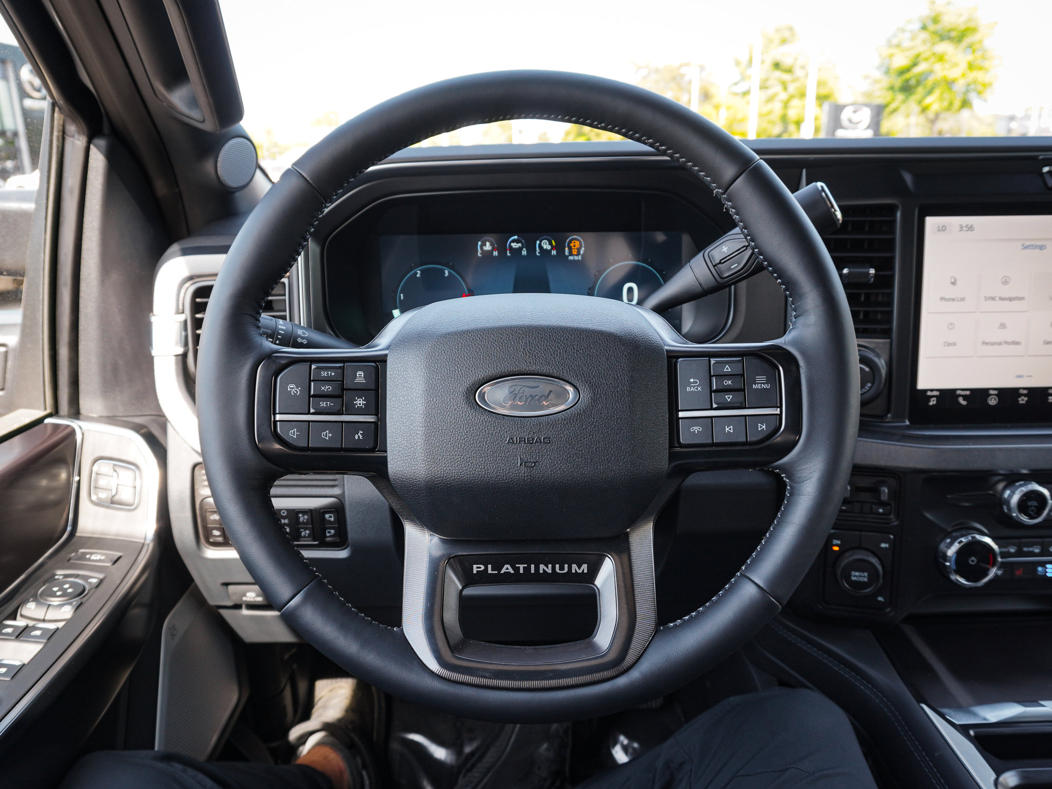 Used 2026 Ford F450 Platinum w/ FX4 Off-Road Package AWD/4WD image 23