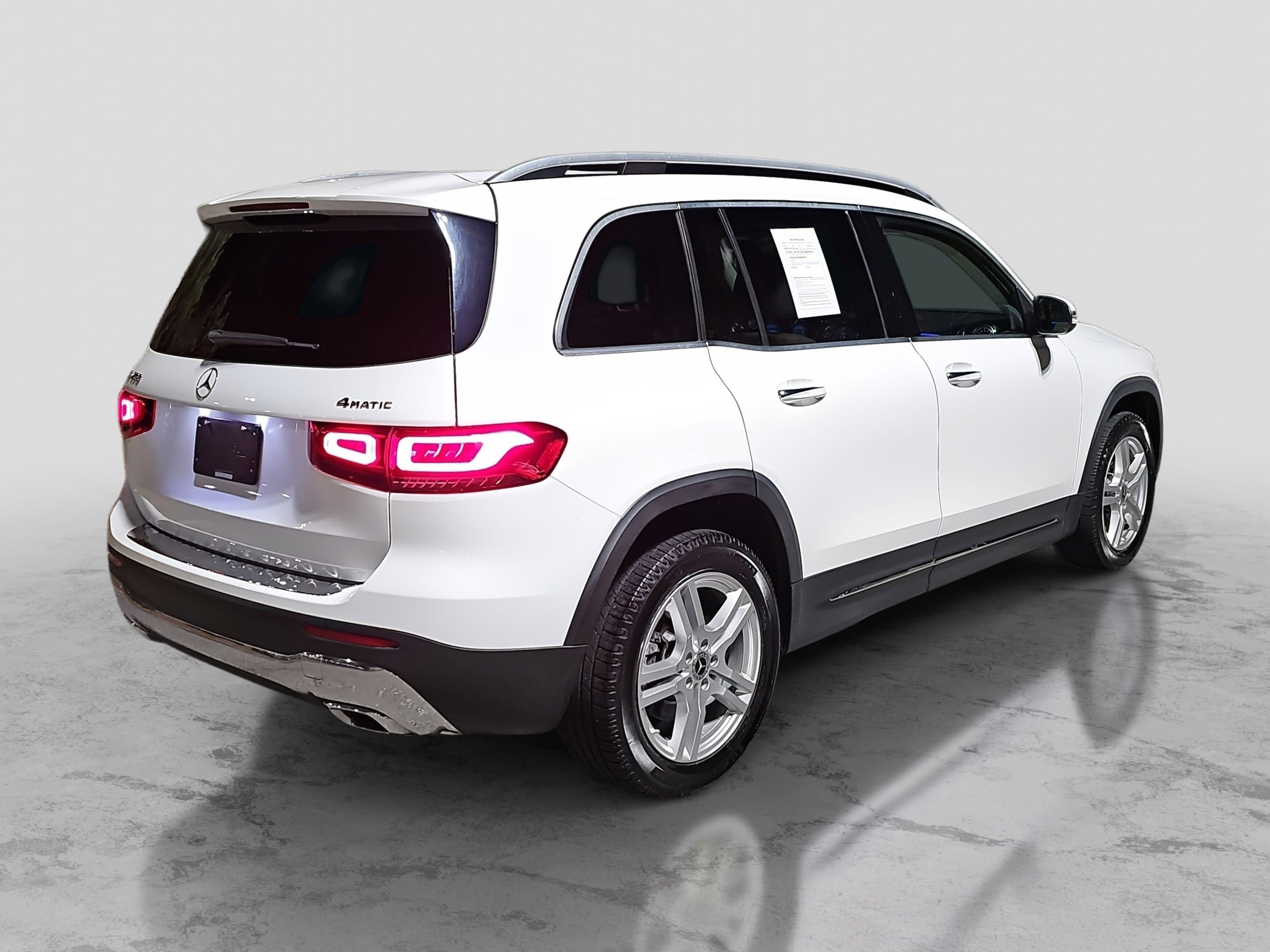 Used 2021 Mercedes-Benz GLB 250 4MATIC image 5