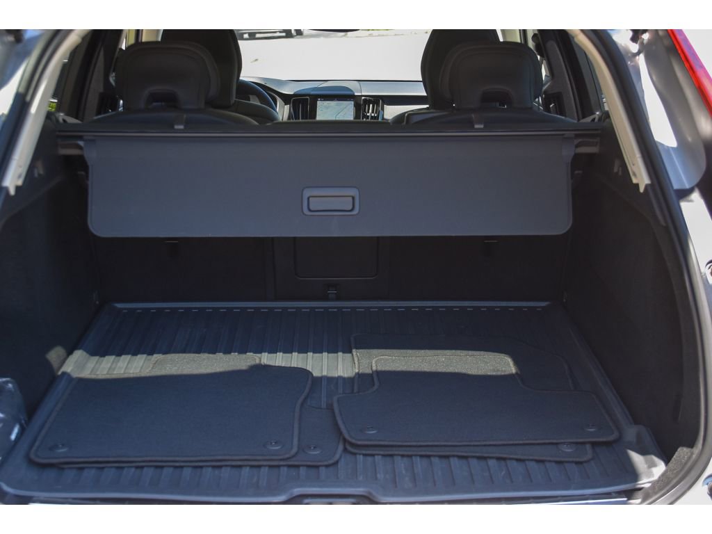 Certified 2023 Volvo XC60 B5 Plus w/ Climate Package AWD/4WD image 25