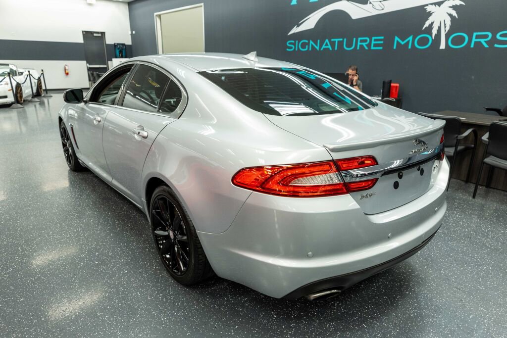 Used 2015 Jaguar XF Sport image 8