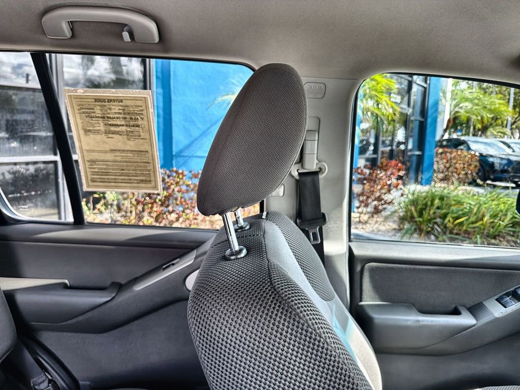 Used 2010 Nissan Pathfinder S image 14