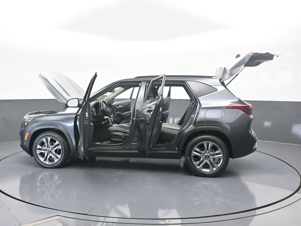 Used 2023 Kia Seltos S w/ Navigation Package image 73