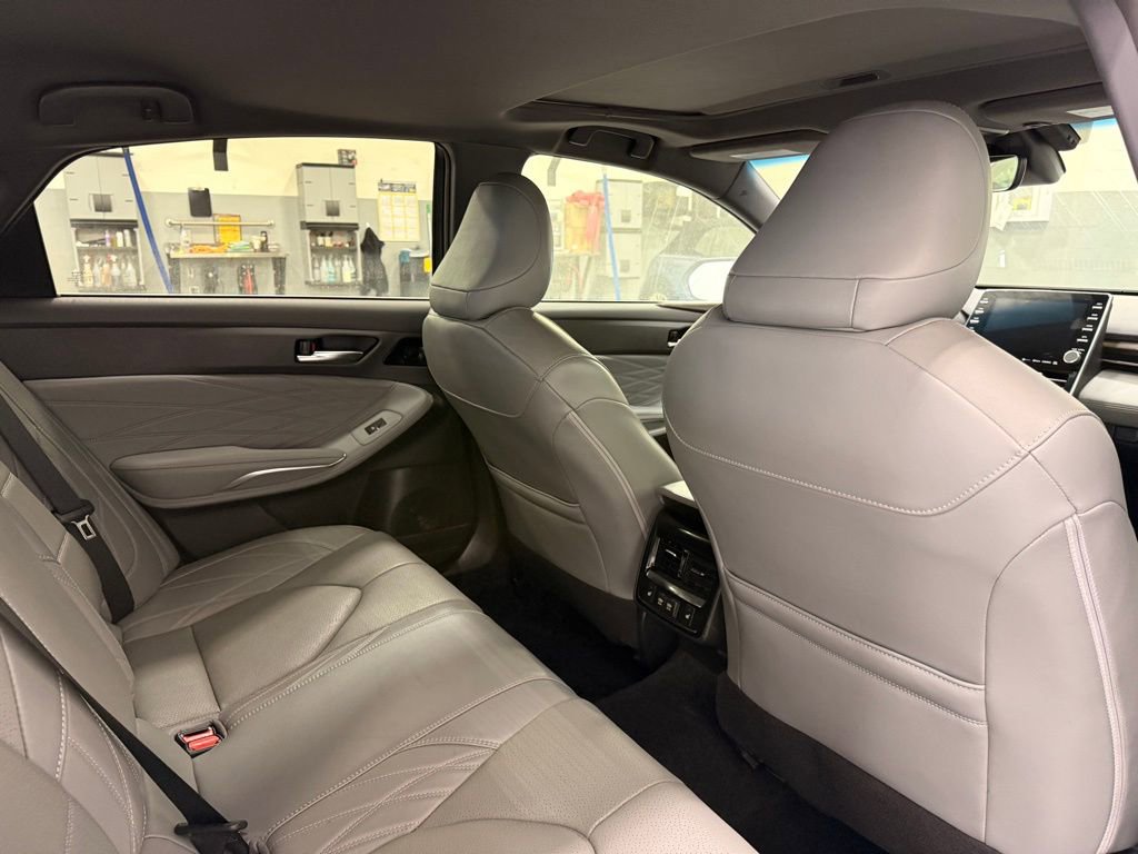 Used 2019 Toyota Avalon Limited w/ All Weather Liner Package FWD image 26