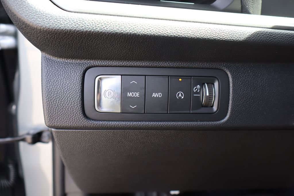 New 2026 Chevrolet Traverse LT AWD/4WD image 16