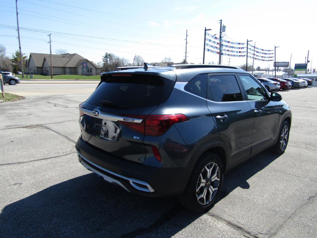 Used 2021 Kia Seltos EX image 7