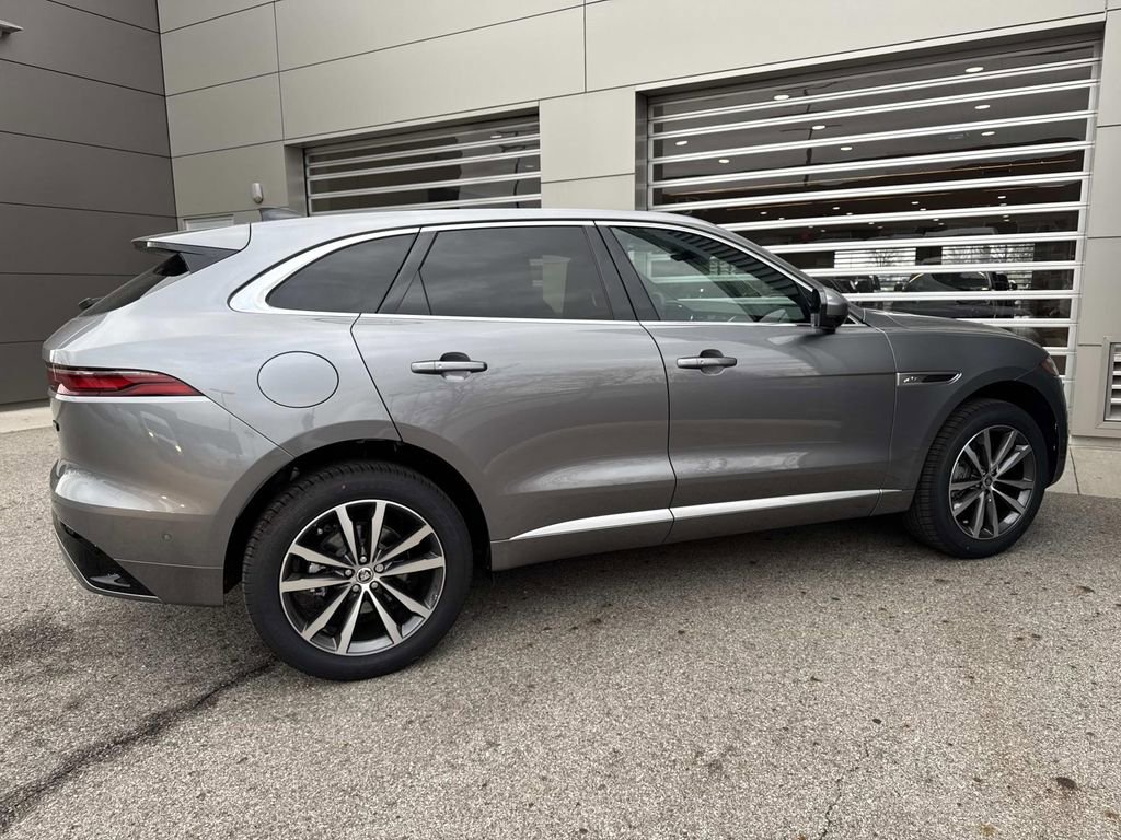 New 2026 Jaguar F-PACE R-Dynamic S AWD/4WD image 7
