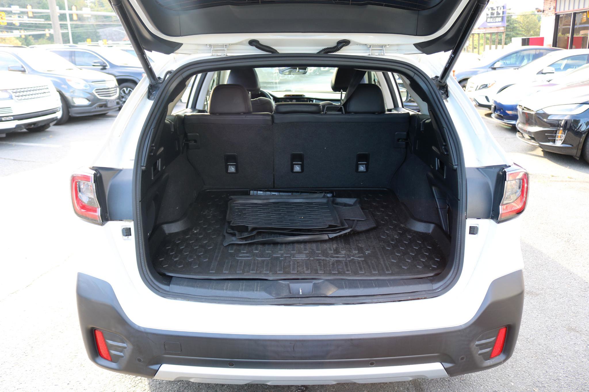 Used 2020 Subaru Outback Limited image 40