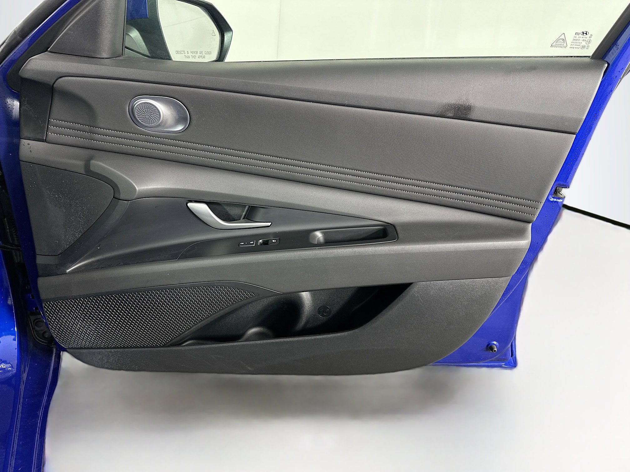 Used 2025 Hyundai Elantra SEL image 32