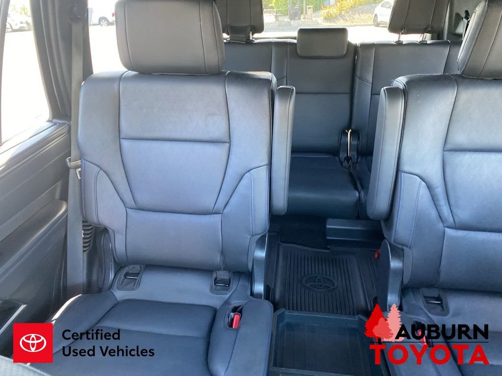 Used 2024 Toyota Sequoia Platinum AWD/4WD image 24