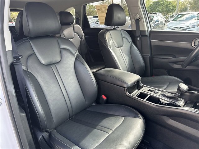 Used 2024 Kia Sorento S image 28