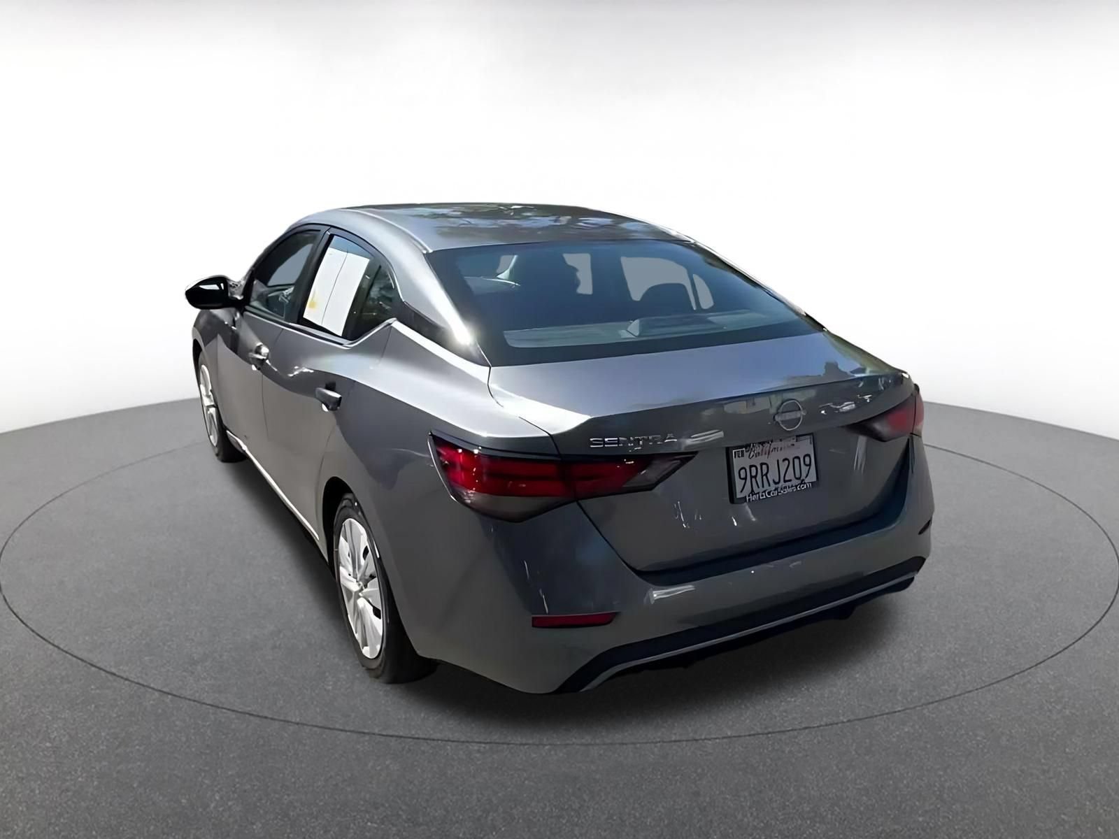 Used 2025 Nissan Sentra S FWD image 10
