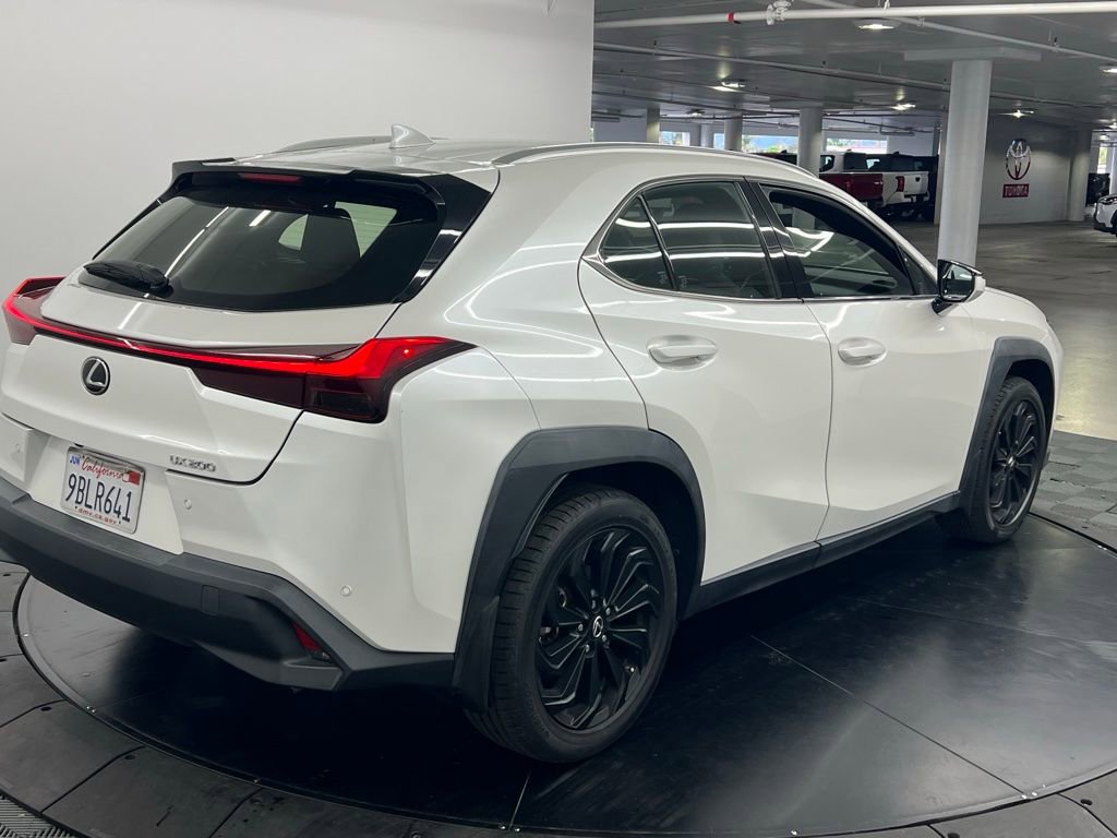 Used 2022 Lexus UX 200 w/ Accessory Package (Z1) FWD image 5